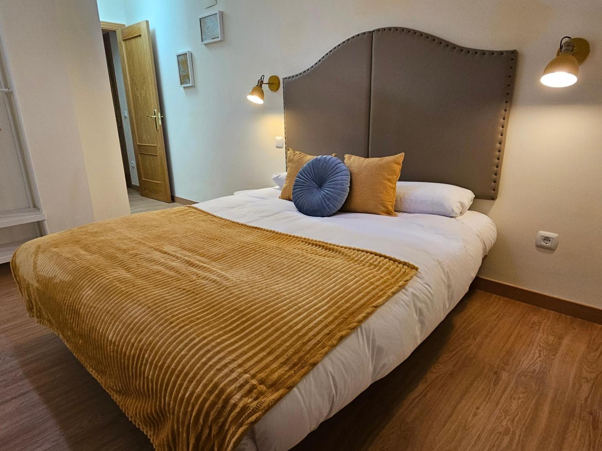 Apartamentos Palacio Azcarate Calle Calvario Ezcaray Eksteriør billede