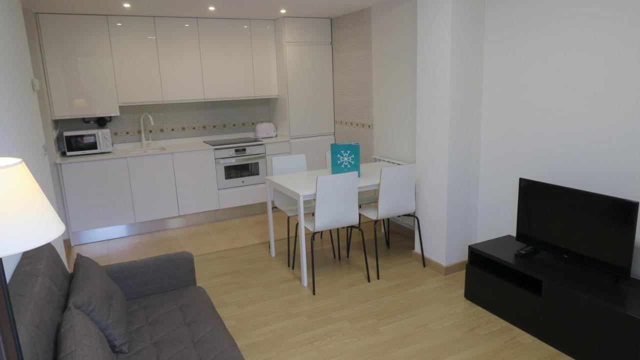 Apartamentos Palacio Azcarate Calle Calvario Ezcaray Eksteriør billede